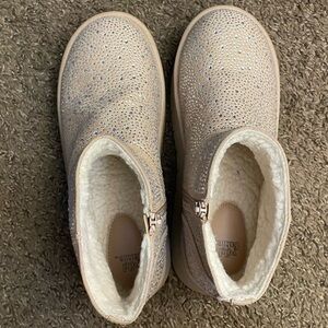 Women’s rhinestone Boots